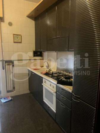 Foto Appartamento in affitto a Avellino - 5 locali 110mq