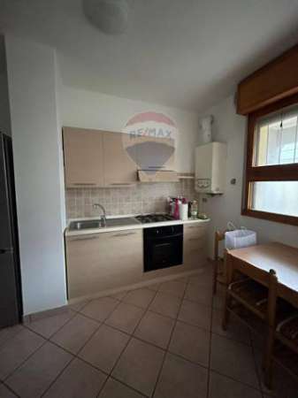 Foto Appartamento in affitto a Ferrara - 6 locali 85mq