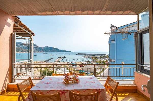 Foto Appartamento in affitto a Giardini Naxos