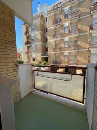 Foto Appartamento in affitto a Terracina - 4 locali 90mq