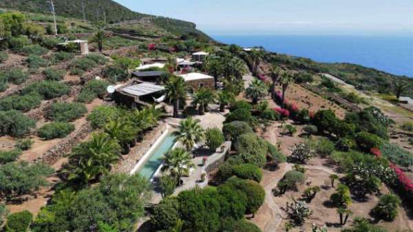 Foto Villa in affitto a Pantelleria - 5 locali 500mq