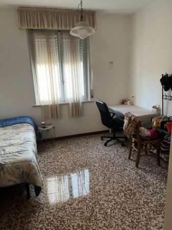 Foto ** Affitto Camera a Parma - Zona Ospedale Maggiore**
