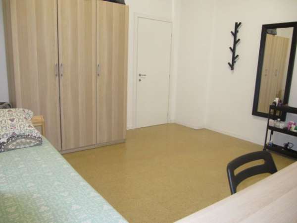 Foto 1-2-26 SINGOLA MQ.18 STUDENTESSA Q.RE SARAGOZZA