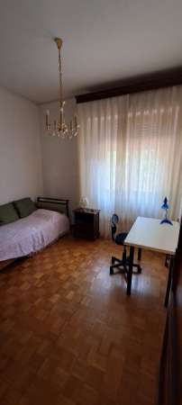 Foto 2 camere in affitto per studentesse universitarie