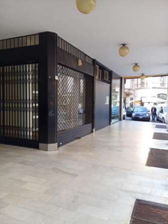 Foto 2 Vetrine in affitto a Gallarate