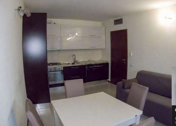 Foto 2Locali con balcone-cantina-garage privato-MM1