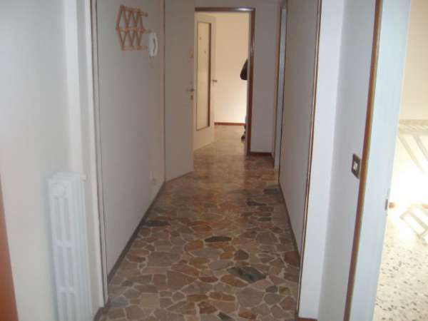 Foto 3 CAMERE ARREDATE A NUOVO ZONA OSPEDALE IN AFFITTO