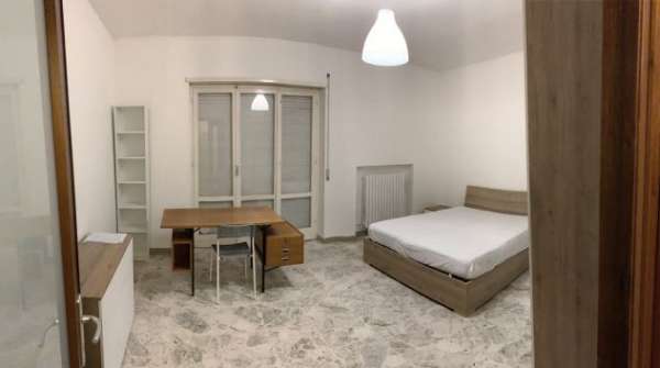 Foto 3 Camere Singole a Chieti Scalo