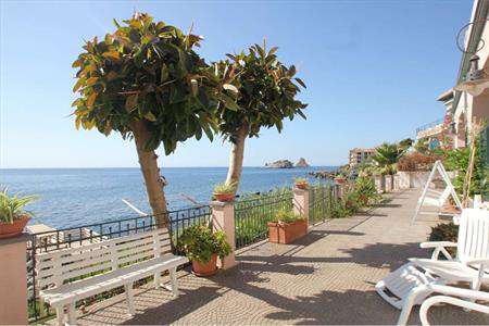 Foto 3 Locali in Affitto, 3 Locali, 75 mq, Aci Castello (Acitrezza)