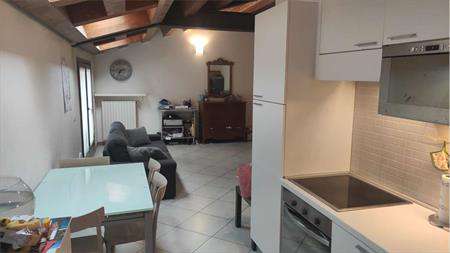 Foto 3 Locali in Affitto, 4 Locali, 80 mq, Villafranca di Verona