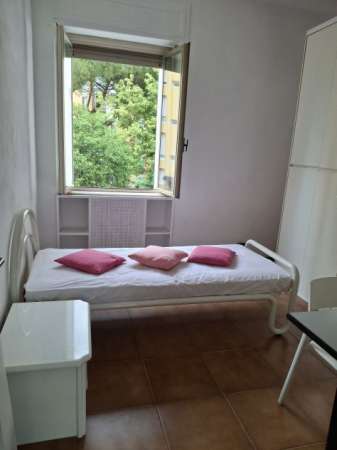 Foto 3 STANZE SINGOLE PER STUDENTESSE