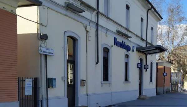 Foto 4LOCALI CON TERRAZZO, CANTINA E BOX A 950 EU-PARABIAGO