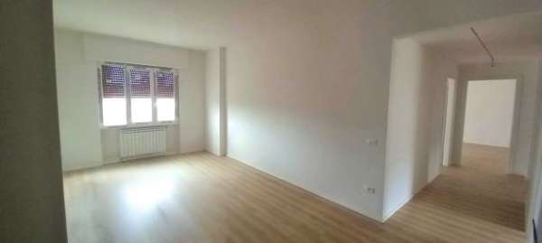 Foto 5 VANI NUOVO NON ARREDATO 2 BAGNI