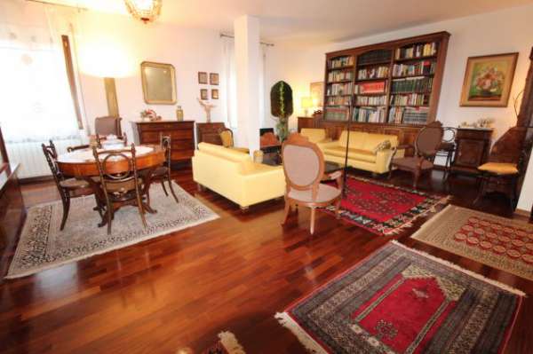 Foto 6 VANI VIA LUCA SIGNORELLI (GROSSETO)