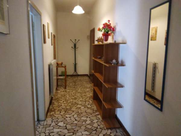 Foto A Modena appartamento arredato per studenti