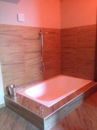 Foto A Nicolosi,Camera Con Vasca e Sauna,si affitta ad Ore e/o giornalmente