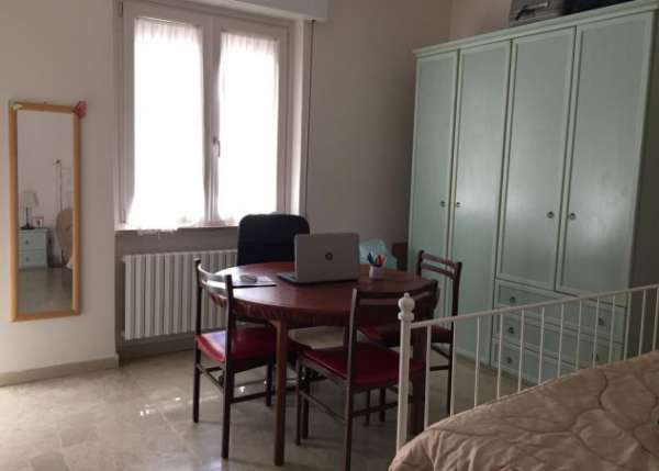 Foto A studentessa UNA STANZA matrimoniale, uso singolo, vicino universit  a Pescara