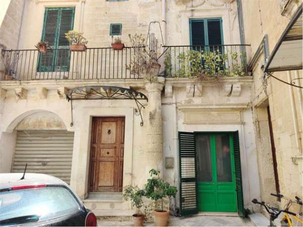 Foto A000676 - Ampio appartamento nel centro storico di Lecce