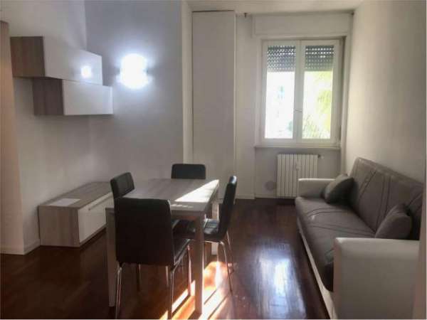 Foto A011455 - SEMPIONE/FIRENZE - TRILO ARREDATO