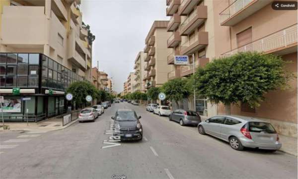 Foto A2120 - In affitto a Marsala Locale commerciale in centro