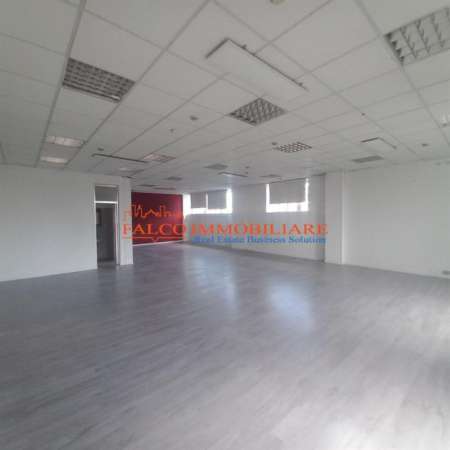 Foto ABBIATEGRASSO, AFFITTASI SPAZIO COMMERCIALE 675 MQ SU DUE LIVELLI