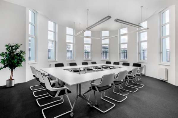 Foto Accesso all-inclusive a uffici professionali per 4 persone a Rome, Eur Torrino