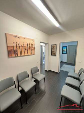 Foto Ad.ze Cedir - 5 piano quadrilocale ristrutturato uso ufficio