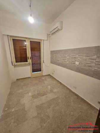 Foto Ad.ze Sant'Anna - Via Locri - Piano terra rialzato bilocale ben servito