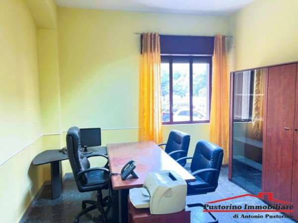 Foto Ad.ze Viale Calabria - Piano terra immobile uso studio