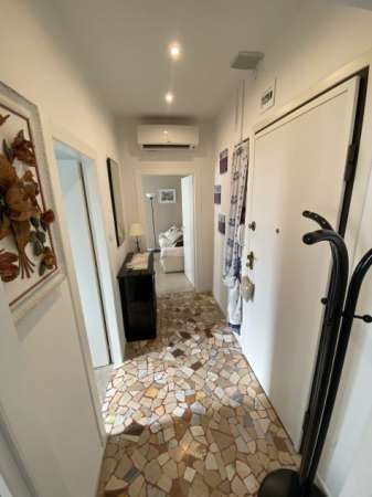 Foto Affitasi bilocale ristrutturato