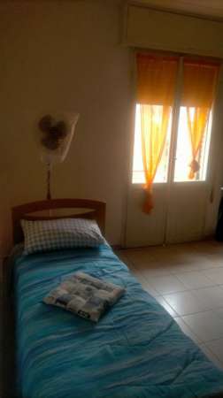 Foto AFFITTASI  CAMERA A FERRARA ANCHE 200 Mensile A STUDENTESSA