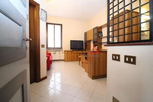 Foto AFFITTASI 2 locali con posto auto - ARREDATO