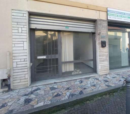 Foto AFFITTASI A CASTELVECCHIO LOCALE USO UFFICIO O PICCOLA ATTIVITA'