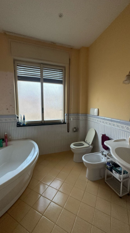 Foto Affittasi a specializzande/studentesse n. 3 camere singole P.zza Cairoli Messina