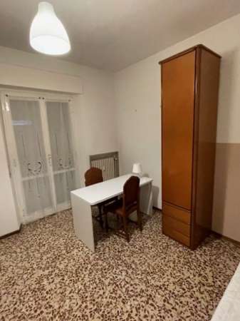 Foto Affittasi a studentessa referenziata camera singola