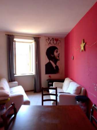 Foto Affittasi a studenti appartamento Ancona Centro a 100 metri facolt  Economia