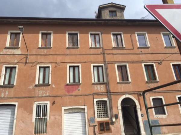 Foto AFFITTASI A STUDENTI UN TRILOCALE a 100 mt. Architettura