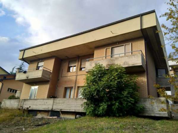 Foto AFFITTASI a URBINO per STUDENTESSE IN VIA GIRO DEI DEBITORI n.51