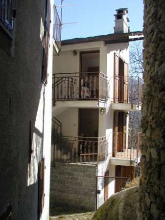 Foto AFFITTASI APPARTAMENTI - 135 EURO MENSILI CADAUNO- BORGATA MONTIGLI - LOCANA (TO