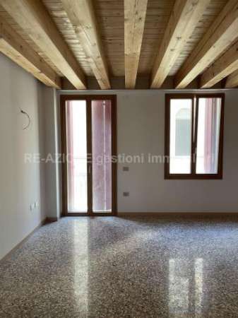 Foto AFFITTASI BICAMERE CENTRO THIENE