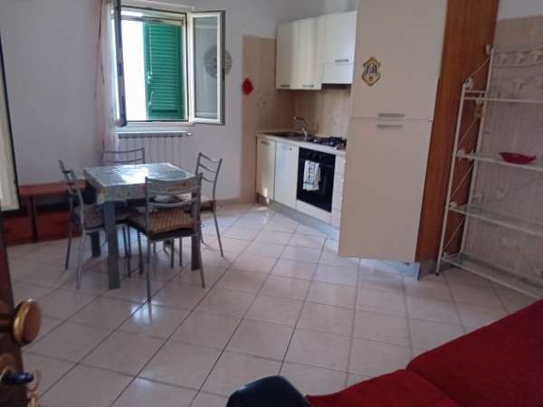 Foto Affittasi bilocale arredato