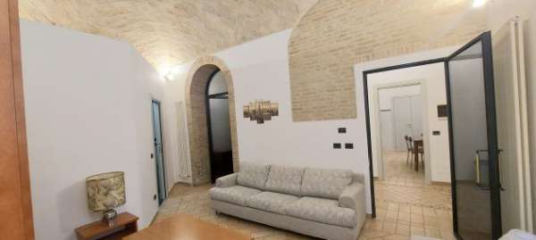 Foto affittasi BILOCALE RISTRUTTURATO GIA' LIBERO ZONA CENTRALE