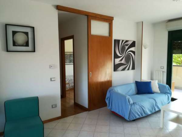 Foto AFFITTASI CAMERA DOPPIA USO SINGOLA CON BAGNO PERSONALE / ZONA STADIUM