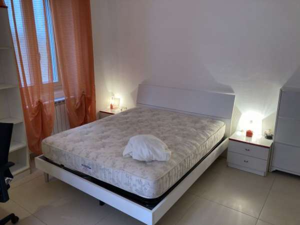 Foto Affittasi camera singola a studente/lavoratore