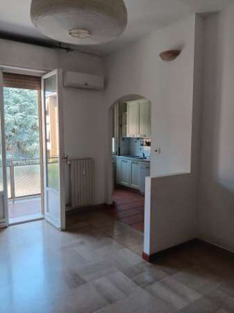 Foto Affittasi camere matrimoniali in appartamento completamente arredato