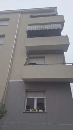 Foto Affittasi due ampie stanze singole � SOLO STUDENTESSE � Parma Nord