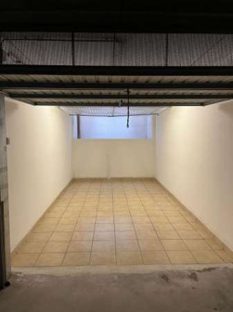 Foto Affittasi garage