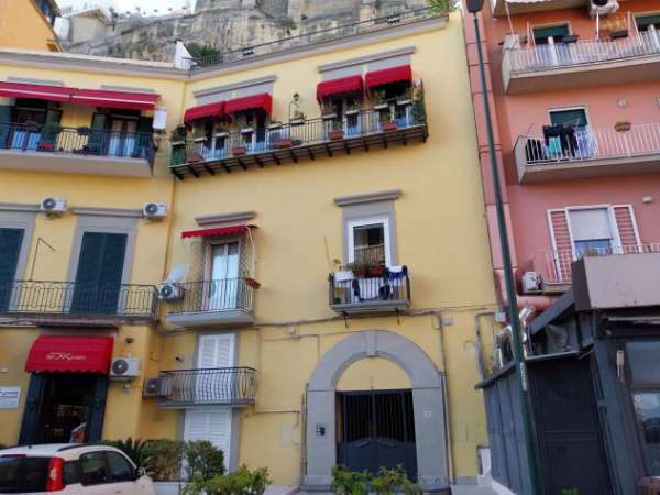 Foto AFFITTASI LARGO SERMONETA