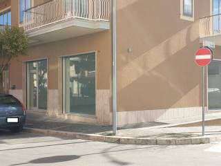 Foto Affittasi Locale Commerciale Via Molise - Isernia