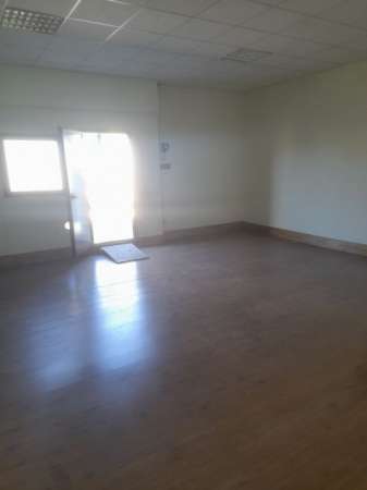 Foto AFFITTASI LOCALE USO UFFICIO E/O DEPOSITO CON GUARDIANIA E VIGILANZA ARMATA H24